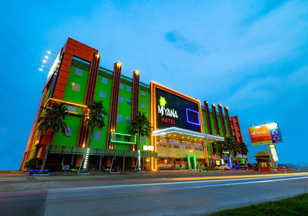Miyanna Hotel Medan Esterno foto
