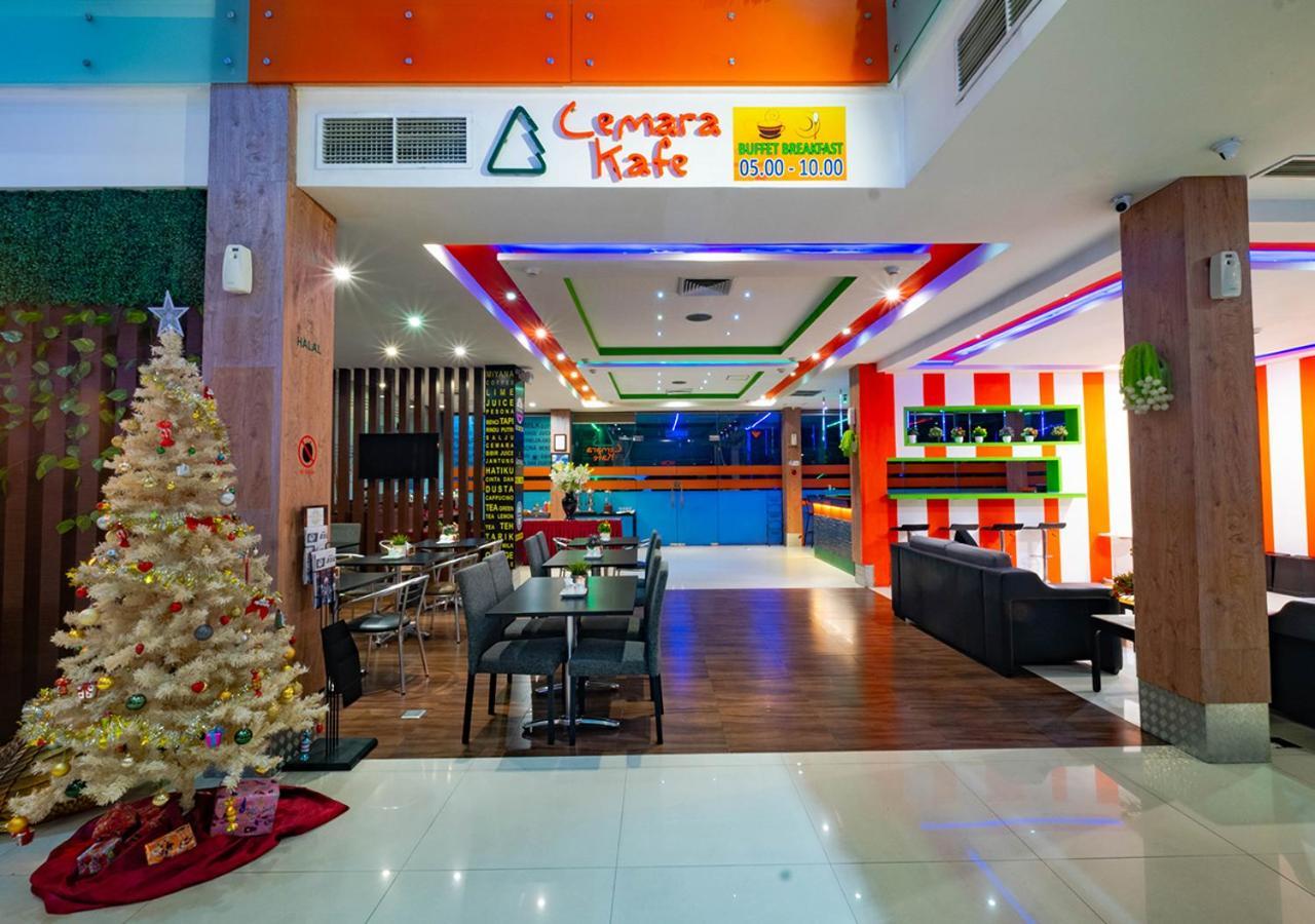 Miyanna Hotel Medan Esterno foto