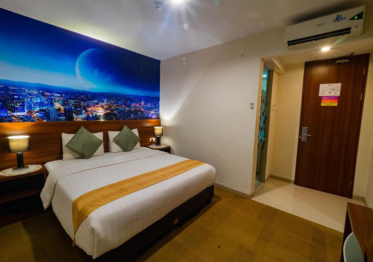 Miyanna Hotel Medan Esterno foto