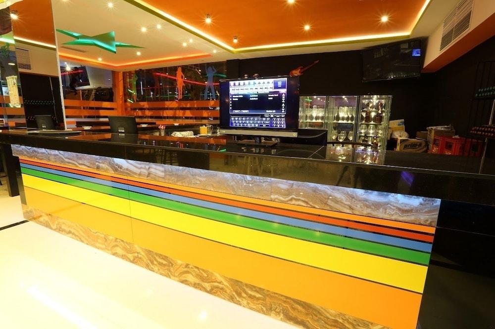 Miyanna Hotel Medan Esterno foto