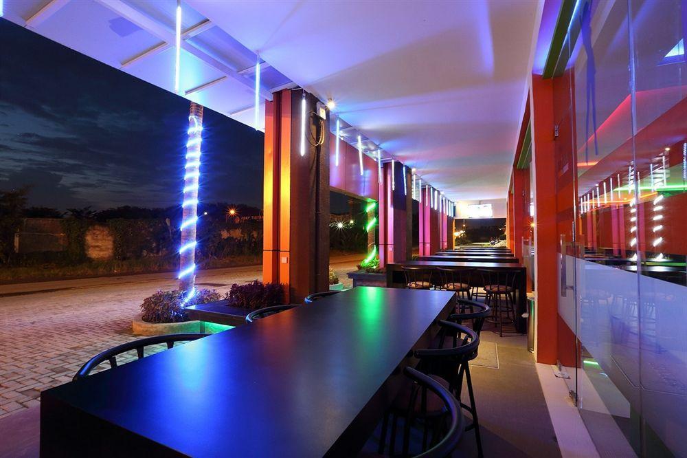 Miyanna Hotel Medan Esterno foto