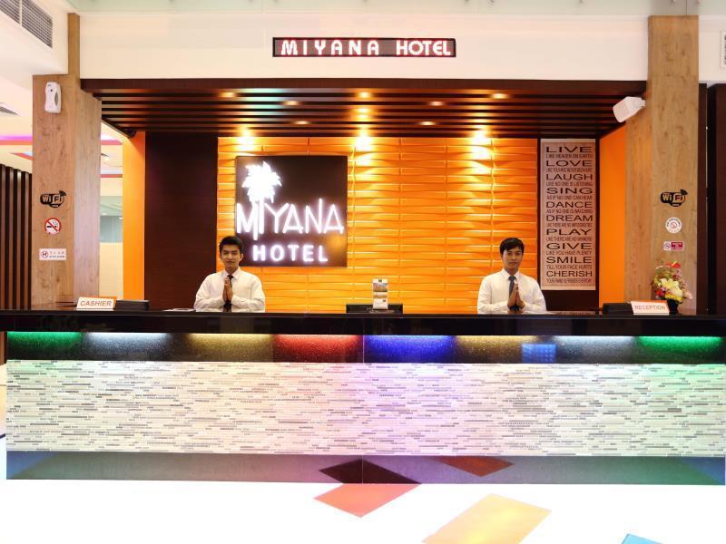 Miyanna Hotel Medan Esterno foto