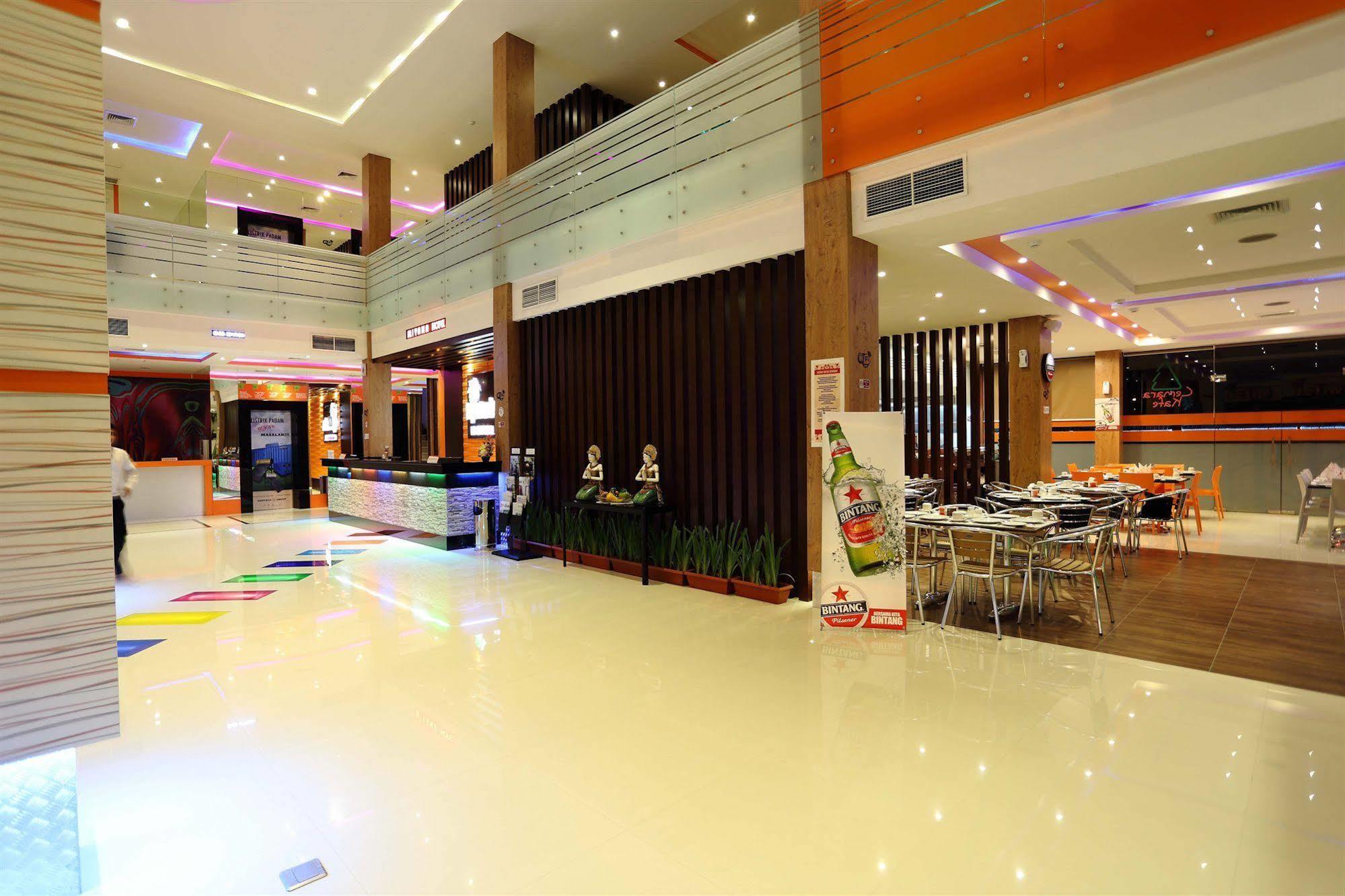 Miyanna Hotel Medan Esterno foto