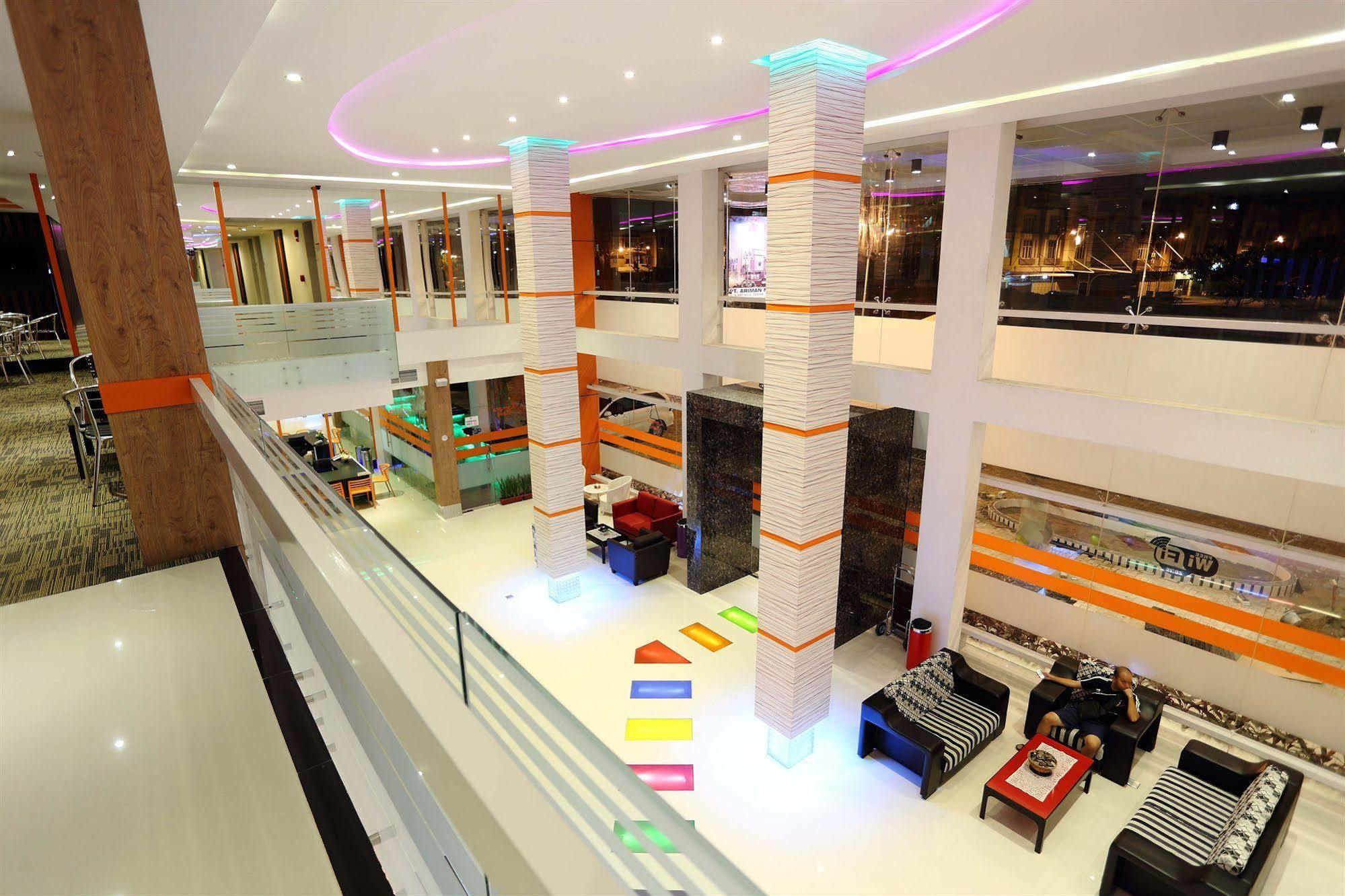 Miyanna Hotel Medan Esterno foto